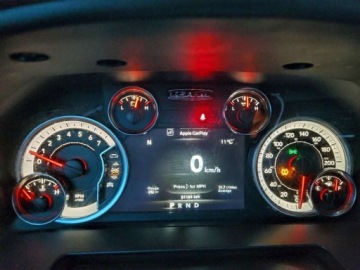  RAM 1500 Classic Slt 2022 5.7 Benzyna 395KM, zdjęcie 9