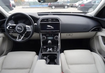 Jaguar XE Sedan Facelifting 2.0 i4D 180KM 2020 Jaguar XE 2.0D 180KM 100Bezwypadkowy Jak Nowy Oplacony 93.000km 2.0, zdjęcie 17