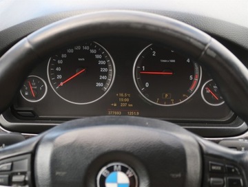 BMW Seria 5 E60 Sedan 2.0 520d 177KM 2010 BMW 5 520d, 174 KM, Automat, Navi, Xenon, zdjęcie 10