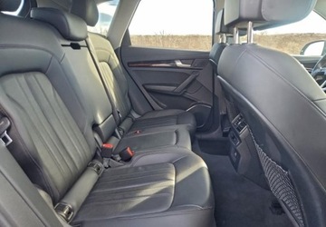 Audi Q5 II SUV 2.0 TFSI 252KM 2019 Audi Q5 Auta z USA - Zapytaj o wiecej ofert 2.0 Benzyna 252KM, zdjęcie 9