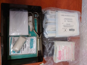 Автомобильная аптечка Citroen с треугольной аптечкой и аксессуарами