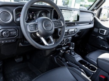 Jeep Wrangler IV 80th Anniversary 2d  Seria 6 2.0 GME Turbo 272KM 2025 JEEP Wrangler Sahara GME 2.0 Turbo AT 4WD Suv 272KM 2025, zdjęcie 8