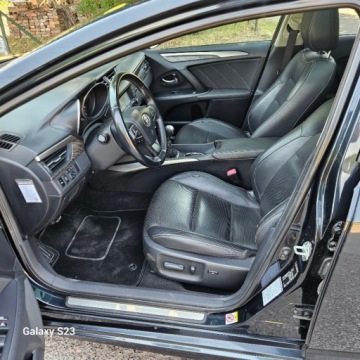 Toyota Avensis III Wagon Facelifting 2015 2.0 D-4D 143KM 2016 Toyota Avensis Kamera CofaniaNawigacjaAluminiowe FelgiSkorzana TapicerkaGw, zdjęcie 15