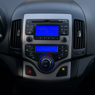 Hyundai i30 I Hatchback 1.4 109KM 2010 Hyundai i30 1.4 Blue Classic, zdjęcie 29