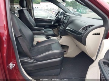 Dodge Caravan V Grand Caravan Facelifting 3.6 VVT 283KM 2019 Dodge Grand Caravan 2019 Dodge Grand Caravan SXT Wagon 3.6 Benzyna 283KM, zdjęcie 4