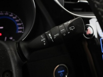 Toyota Auris II Hatchback 5d Facelifting 1.8 Hybrid 136KM 2018 Toyota Auris HEV navi klima auto grzane fotele, zdjęcie 32