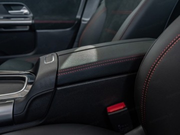 Mercedes GLA II Off-roader Facelifting 1.3 200 163KM 2026 MERCEDES-BENZ GLA 200 AMG Line Suv 1.3 (163KM) 2026, zdjęcie 13