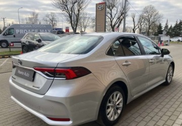 Toyota Corolla XII Sedan 1.8 Hybrid 122KM 2022 Toyota Corolla Toyota Corolla 1.8 Hybrid Comfort 1.8 Hybryda 122KM, zdjęcie 7