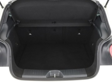 Mercedes Klasa A W176 Hatchback 5d Facelifting 180 122KM 2016 Mercedes A 180 full LED navi grzane fotele, zdjęcie 19
