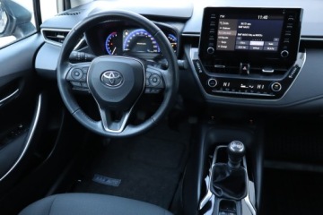 Toyota Corolla XII Sedan 1.5 VVT-i 125KM 2021 Toyota Corolla 1.5 VVT-i, Salon Polska, zdjęcie 6