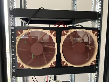 R-CASE - 200 Панель FAN \ монтажная база дополнительного охлаждения для RACK 19