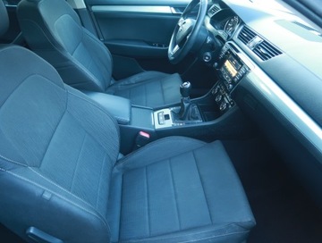 Skoda Superb III Liftback 1.4 TSI 125KM 2016 Skoda Superb 1.4 TSI, Salon Polska, Xenon, zdjęcie 8