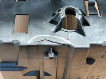 КОРПУС АККУМУЛЯТОРА CITROEN DS4