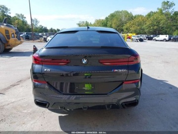 BMW X6 G06 2022 BMW X6 M50i 2022 4.4l 4.4 Benzyna 523KM, zdjęcie 4