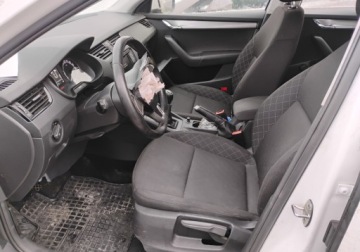 Skoda Octavia III Liftback Facelifting 1.5 TSI ACT 150KM 2019 Skoda Octavia 2019r, 1.5 Benzyna. SALON POLSKA. Uszkodzony prawy przod. Pa, zdjęcie 6