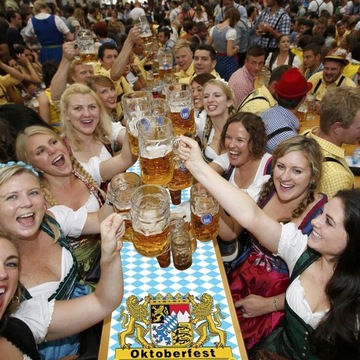 КРАСИВЫЙ БАВАРСКИЙ БАННЕР ДЛЯ ПОДВЕСКИ СКАТЕРТИ ОКТОБЕРФЕСТ