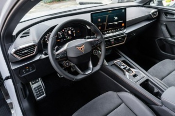 Cupra Leon II Hatchback Facelifting 1.5 eTSI MHEV 150KM 2025 Cupra Leon 1.5 eTSI 150 KM DSG, zdjęcie 13