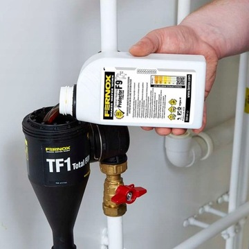 Магнитный фильтр FERNOX TF1 Total Filter 28 мм + ингибитор коррозии F9 500 мл