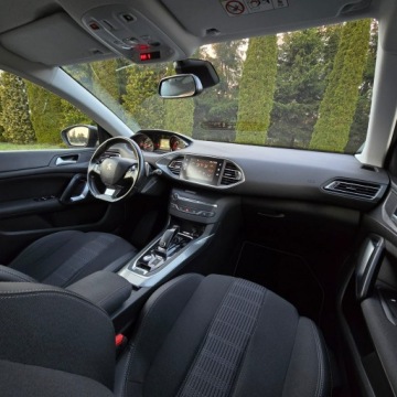 Peugeot 308 II SW Facelifting 1.2 PureTech 130KM 2019 Peugeot 308 T9 1.2 Benzyna PureTech 130 S&amp;S, zdjęcie 23