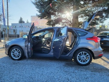 Ford Focus III Hatchback 5d facelifting 1.6 Ti-VCT 125KM 2015 Ford Focus 1.6 125 KM 100% Przebieg Dekra, zdjęcie 10
