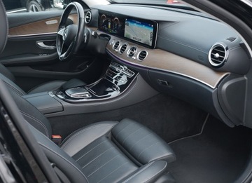 Mercedes Klasa E W213 2021 Mercedes E300de 306ps Lift Exclusive ACC hak Drive Pilot Blis Webasto Skóra, zdjęcie 18