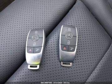 Mercedes GLC C254/X254 2022 Mercedes-Benz GLC 2022r, 4Matic, 2.0L 2.0 Benzyna 255KM, zdjęcie 13