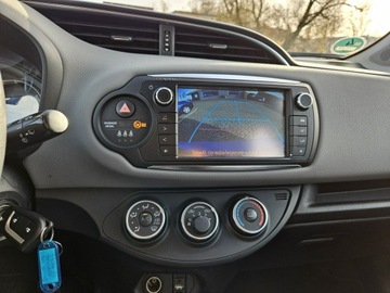 Toyota Yaris III Hatchback 5d Facelifting 1.33 Dual VVT-i 99KM 2014 Toyota Yaris 1.3 Benzyna 100KM kamera, zdjęcie 12