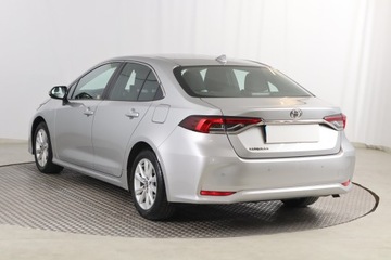 Toyota Corolla XII Sedan Facelifting 1.5 VVT-i 125KM 2023 Toyota Corolla 1.5 VVT-i, Salon Polska, zdjęcie 3