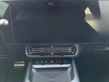 Mercedes CLA C118/X118 2025 MERCEDES-BENZ CLA 200 AMG Line Sedan 1.5 (163KM) 2025, zdjęcie 6