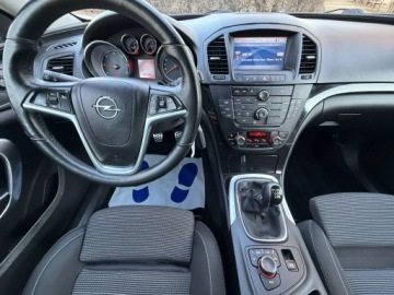 Opel Insignia I Sports Tourer 2.0 CDTI ECOTEC 160KM 2010 Opel Insignia Cosmo Sport Tour 2.0 CDTI 160KM Navi, zdjęcie 32