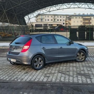 Hyundai i30 I Hatchback 1.4 109KM 2010 Hyundai i30 1.4 Blue Classic, zdjęcie 18