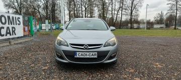 Opel Astra J Sports Tourer Facelifting 1.4 Turbo ECOTEC 140KM 2015 Opel Astra Bogata wersja. stan bardzo dobry., zdjęcie 1