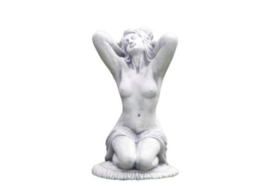 Figura ogrodowa z betonu kobieta