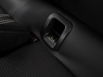 Mercedes CLA C117 Shooting Brake 1.6 200 156KM 2016 Mercedes CLA 200 Automat Navi Czujniki parkowania, zdjęcie 35