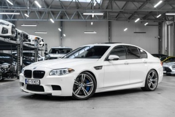 BMW Seria 5 F10-F11 M5 Limuzyna 4.4 V8 560KM 2014 BMW M5 LCI 560 KM. Idealna. Bezwypadkowa. FV 23%.