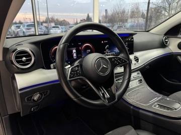 Mercedes Klasa E W213 Limuzyna 2.0 220d 194KM 2020 Mercedes-Benz E 220 AMG / Avantgarde / Ambiente /, zdjęcie 6
