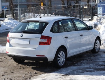 Skoda Rapid II Spaceback 1.2 TSI 90KM 2016 Skoda Rapid Spaceback 1.2 TSI, Salon Polska, Klima, zdjęcie 4