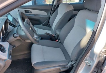 Chevrolet Cruze Sedan 1.6 i 113KM 2010 Chevrolet Cruze 1.6 LPG Nowy Rozrzad 1.6 BenzynaLPG 113KM, zdjęcie 10