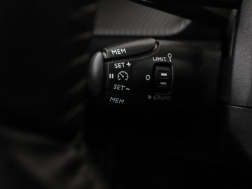 Peugeot 2008 II SUV 1.2 PureTech 130KM 2022 Peugeot 2008 automat LED klima auto grzane fotele, zdjęcie 31