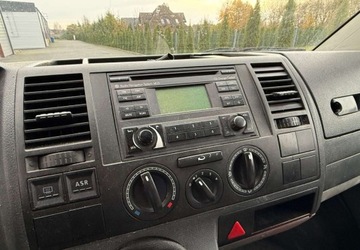 Volkswagen Caravelle T5 T5 Multivan 1.9 TDI 102KM 2005 Volkswagen Transporter 1.9 Diesel 102 KM 3-osobowy 1.9 Diesel 102KM, zdjęcie 17