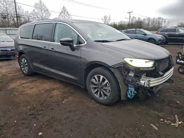 Chrysler Pacifica II 2022 Chrysler Pacifica Hybrid Touring L 2022 3.6l 3.6 Hybryda 260KM, zdjęcie 4