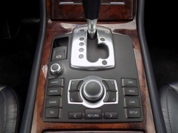 Audi A8 D3 2005 Audi A8 Bialoleka 3.0T. Diesel TDI (211KM) 2005r prod. KOMIS TYSIAK, zdjęcie 9