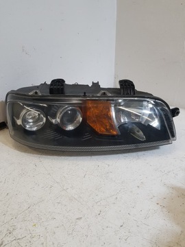 LAMPA PRAWA PRZEDNIA FIAT PUNTO 2