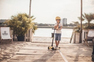 Scoot and Ride Set Lemon Highwaykick 3 + светодиодный шлем S-M 3L +