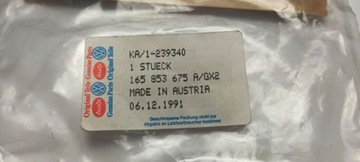 VW GOLF JETTA CARAT ZNAK ZNAKY 165853675A