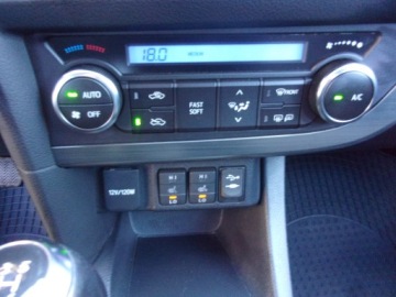 Toyota Auris II Hatchback 5d Valvematic 130 132KM 2014 Toyota Auris Salon PL, zdjęcie 9