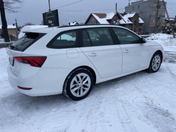 Skoda Octavia IV Kombi 2.0 TDI 150KM 2022 Skoda Octavia 2.0 TDI 150 KM DSG AMBITION BEZWYPADKOWY 2.0 Diesel 150KM, zdjęcie 11