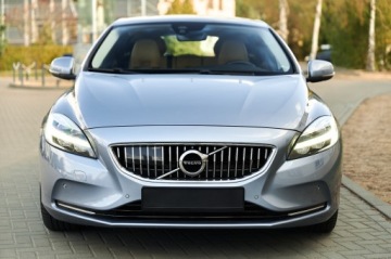 Volvo V40 II Hatchback Facelifting 2.0 D2 120KM 2018 VOLVO V40 INSCRIPTION PANORAMA JASNA SKÓRA AUTOMAT, zdjęcie 4