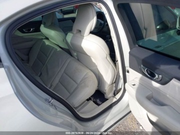 Volvo 2021 Volvo S60 2021 Volvo S60 T5 FWD Momentum 2.0 Benzyna 258KM, zdjęcie 7