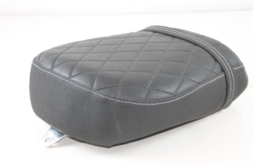 SUZUKI VL 800 VOLUSIA ВОДИТЕЛЬСКОЕ СИДЕНЬЕ ПЕРЕДНЕЕ ПАССАЖИРСКОЕ СИДЕНЬЕ ЗАДНИЙ ДИВАН